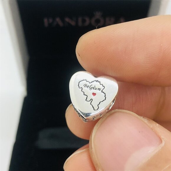 ✨🔥Pandora Belgium Map Heart Dangle Charm Pendant - Picture 1 of 6